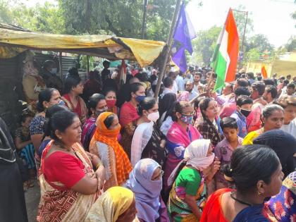 Labor Colony Encroachment Case: The first day went to court; Tensions erupted as citizens took to the streets in protest | लेबर कॉलनी प्रकरण; पहिला दिवस गेला न्यायालयात; कारवाई विरोधात नागरिक रस्त्यावर उतरल्याने तणाव