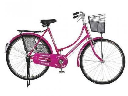 Free bicycle .. not ray brother; Time to find beneficiary on the City Zilla Parishad | मोफत सायकल.. नको रे भाऊ; नगर जिल्हा परिषदेवर लाभार्थी शोधण्याची वेळ