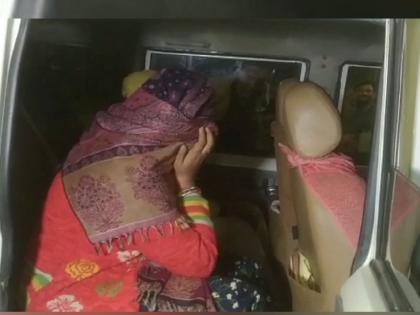 kanpur wife kills husband after giving him slow poison in kanpur over illicit relationship | संतापजनक! अनैतिक संबंधात अडसर, हल्ल्यात पती बचावला, रोज विष देत राहिली; असा झाला हत्येचा उलघडा