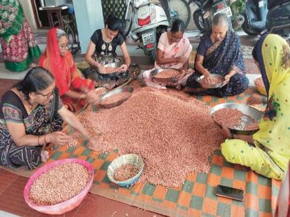 'Vithoba' in the service! Residents of Chhatrapati Sambhajinagar will give 70 thousand laddus, puranpoli food in Pandharpur | सेवेतच 'विठोबा'! छत्रपती संभाजीनगरवासीय पंढरपुरात देणार ७० हजार लाडू, पुरणपोळीचे जेवण