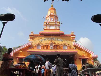 flood of devotees flocked to the fair of lairai kaulotsav is celebrated by thousands of dhond from agnidivya from today | लईराईच्या जत्रोत्सवास लोटला भक्तांचा महापूर; हजारो धोंडानी साकारले अग्निदिव्य आजपासून कौलोत्सव