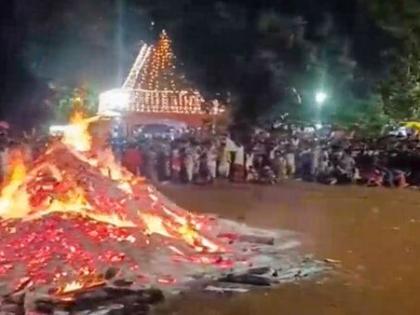 goa lairai devi jatrotsav the dhond lost their patience and chaos spread everywhere maye devotee tells the story of the stampede | व्रतस्थ धोंडांनी संयम सोडला अन् सर्वत्र गोंधळ उडाला; भाविकाने सांगितली चेंगराचेंगरीची कहाणी goa lairai devi jatrotsav the dhond lost their patience and chaos spread everywhere maye devotee tells the story of the stampede | व्रतस्थ धोंडांनी संयम सोडला अन् सर्वत्र गोंधळ उडाला; भाविकाने सांगितली चेंगराचेंगरीची कहाणी