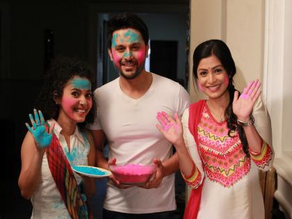 Color splash on the set of 'Fine 205', see photo | ‘ललित २०५’ मालिकेच्या सेटवर रंगांची उधळण, पाहा फोटो