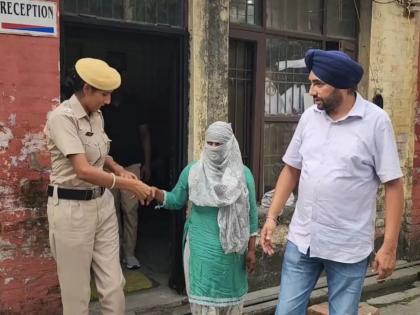 haryana yamunanagar daughter in law murdred father in law with her boyfriend arrested | सासऱ्याच्या मृत्यूनंतर सून ढसाढसा रडली, संशय येताच पोलखोल झाली; 'ते' सत्य लपवण्यासाठी...