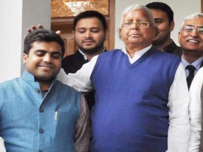 Not Lalu Prasad's son, son-in-law! Tej Pratap Yadav will contest in place of Akhilesh Yadav in Uttar Pradesh | लालूंचा मुलगा नाही, जावई! काकाने पुतण्याला संधी दिली, अखिलेश यादवांच्या जागी तेजप्रताप यादव लढणार