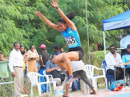 'Long' jump out of the forest! | जंगलाबाहेरची ‘लांब’ उडी !