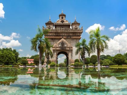 Travel : भारताशी कनेक्शन, 'या' देशात जाताच करोडपती व्हाल! परदेशवारीचा प्लॅन करताय तर नक्की विचार करा