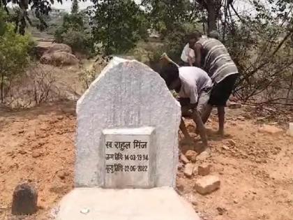 The dead youth will tell the cause of his death; After a year, the body was exhumed from the grave | मृत तरुण सांगणार त्याच्या मृत्यूचे कारण; एका वर्षानंतर कबरीतून बाहेर काढला मृतदेह