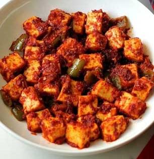 हॉटेलसारखा झणझणीत लसूण पनीर मसाला करा घरीच, सोपी ट्रिक, पनीर राहिल कुरकुरीत- चवीलाही मस्त