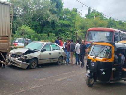 suddenly hit the brakes on middle of raod; Traffic stopped after three vehicles collided with each other in Latur! | भररस्त्यात अचानक ब्रेक दाबले; तीन वाहने एकमेकांवर धडकून वाहतूक ठप्प!