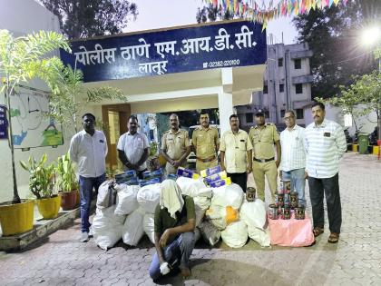 Raid on shop in Latur; One arrested with gutkha | लातुरात दुकानावर छापा; गुटख्यासह एकाला अटक Raid on shop in Latur; One arrested with gutkha | लातुरात दुकानावर छापा; गुटख्यासह एकाला अटक