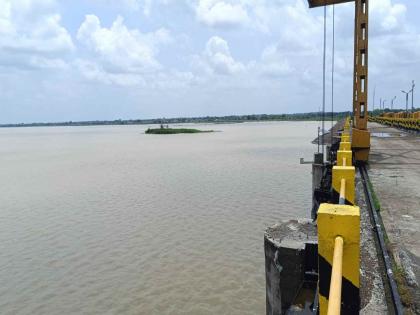 Latur Rena Madhyam Project water storage increased by 21 percent in eight days | लातुरच्या रेणा मध्यम प्रकल्पात आठ दिवसात २१ टक्के पाणीसाठा वाढला