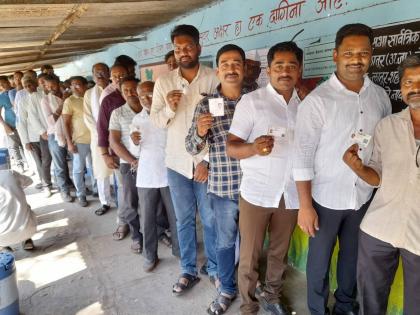 7.91 percent polling till 9 am in Latur Lok Sabha constituency | लातूर लोकसभा मतदारसंघात सकाळी ९ वाजेपर्यंत ७.९१ टक्के मतदान