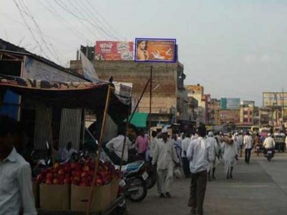 After 12 days, Latur started the market | 12 दिवसांनंतर लातूरचा आडत बाजार सुरु