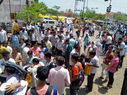 Absence of 270 students in NEET exam in Latur 24 thousand 612 students present | लातूरात नीट परीक्षेला २७० विद्यार्थ्यांची अनुपस्थिती; २४ हजार ६१२ विद्यार्थी उपस्थित