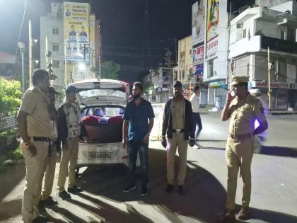 Police conduct blockade, combing operation, inspect lodges in Latur district, search for criminals on record | लातूर जिल्ह्यात पाेलिसांकडून नाकाबंदी, काेम्बिंग ऑपरेशन, लाॅजचीही तपासणी, रेकाॅर्डवरील गुन्हेगारांचा घेतला शाेध Police conduct blockade, combing operation, inspect lodges in Latur district, search for criminals on record | लातूर जिल्ह्यात पाेलिसांकडून नाकाबंदी, काेम्बिंग ऑपरेशन, लाॅजचीही तपासणी, रेकाॅर्डवरील गुन्हेगारांचा घेतला शाेध