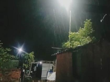 Rain showers in some places in the district including Latur! Rain around 10:15 PM on Sunday | लातूरसह जिल्ह्यात काही ठिकाणी पावसाच्या सरी! रविवारी रात्री १०:१५ वाजण्याच्या सुमारास पाऊस