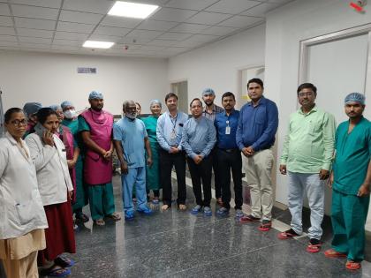 Angioplasty surgery for the first time in Latur's superspecialty; Increased life expectancy of the patient! | लातूरच्या सुपरस्पेशालिटीमध्ये प्रथमच ॲन्जिओप्लास्टी शस्त्रक्रिया; मोफत सुविधेचा गरजूंना लाभ Angioplasty surgery for the first time in Latur's superspecialty; Increased life expectancy of the patient! | लातूरच्या सुपरस्पेशालिटीमध्ये प्रथमच ॲन्जिओप्लास्टी शस्त्रक्रिया; मोफत सुविधेचा गरजूंना लाभ
