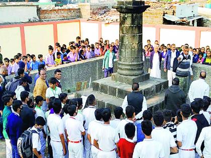 Hinganghat citizens will awaken the memory of the 'British' officer who lived in Wardha dist for almost 13 years | हिंगणघाटकर जागविणार ‘ब्रिटिश’ अधिकाऱ्याच्या स्मृती; वर्धा जिल्ह्यात तब्बल १३ वर्षे होते वास्तव्यास