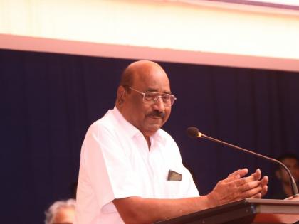 Including the nomadic Vimukta community in the list of OBCs is a great injustice - Laxman Mane | भटक्या विमुक्त समाजाला ओबीसींच्या यादीमध्ये घालणे, हा मोठा अन्याय - लक्ष्मण माने Including the nomadic Vimukta community in the list of OBCs is a great injustice - Laxman Mane | भटक्या विमुक्त समाजाला ओबीसींच्या यादीमध्ये घालणे, हा मोठा अन्याय - लक्ष्मण माने