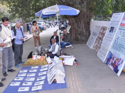 Footpath to five star hotel .. | फूटपाथ ते पंचतारांकित हॉटेल..