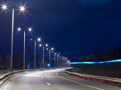 LED streetlights: 'EESL' 37 crores deal will cancel | एलईडी पथदिवे : ‘ईइएसएल’चा ३७ कोटींचा करार होणार रद्द!