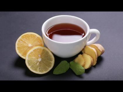 Black tea with lemon vitamin c combination daily can affects your kidney function | तुम्हीही ब्लॅक टीमध्ये लिंबू टाकून पिता का? किडनीचं होऊ शकतं मोठं नुकसान