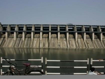 The dam in the division is dry: only 34.25 percent of the reserves | विभागातील धरणे कोरडीच : केवळ ३४.२५ टक्के साठा