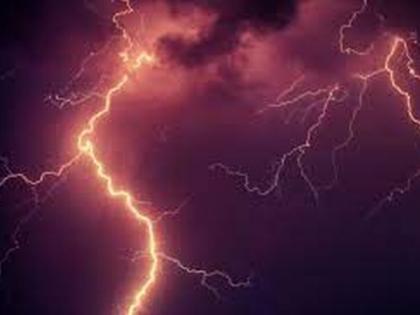 An old man died by lightning in Alegaon | आलेगावात वीज कोसळून वृद्धाचा मृत्यू 