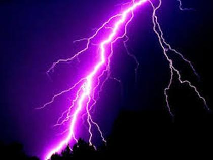 Lightning collapsed: death of one student, one serious | पातुरात वीज कोसळली: एका विद्यार्थ्याचा मृत्यू, एक गंभीर