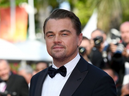 Did 'Titanic' fame Leonardo DiCaprio get engaged? Photo with girlfriend went viral | 'टायटॅनिक' फेम लियोनार्डो डिकैप्रियोने केली एंगेजमेंट?, गर्लफ्रेंडसोबतचा फोटो झाला व्हायरल