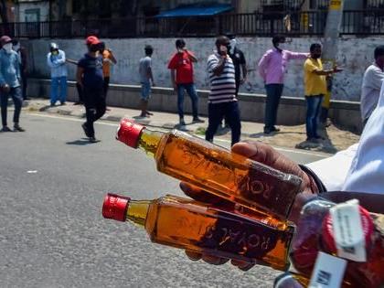 'Road delivery' instead of 'home' of liquor in Nagpur! | नागपुरात मद्याची ‘होम’ऐवजी ‘रोड डिलिव्हरी’!