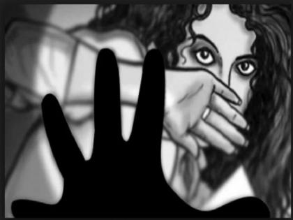 After the atrocity, the police trainee reached the police station directly | लग्नाचे आमिष देऊन अत्याचार; पोलीस प्रशिक्षणार्थी तरुणी पोहोचली पोलीस ठाण्यात After the atrocity, the police trainee reached the police station directly | लग्नाचे आमिष देऊन अत्याचार; पोलीस प्रशिक्षणार्थी तरुणी पोहोचली पोलीस ठाण्यात