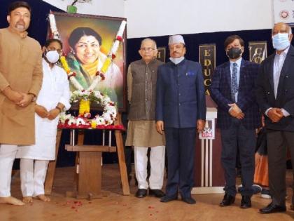 guardian minister nitin raut pays tribute to lata mangeshkar | 'आपल्या स्वरातून त्यांनी देशभक्ती जागविली', पालकमंत्र्यांनी लता दीदींना वाहिली श्रद्धांजली