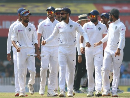 India Vs South Africa, 3rd Test: MS Dhoni look at India's victory? BCCI post photo | India Vs South Africa, 3rd Test : भारताचा विजयोत्सव बघायला पाहा आला तरी कोण; बीसीसीआय केला फोटो पोस्ट