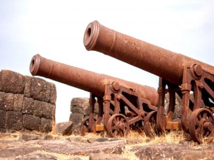 8 cannons of the British period to be housed in the central museum, administration approved the proposal | Nagpur | मध्यवर्ती संग्रहालयात लागणार ब्रिटिशकालीन ८ ताेफा; प्रस्तावाला प्रशासकीय मंजुरी