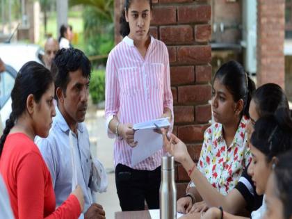 Record admissions for LLB 3-year course this year; 95 percent seats filled | एलएलबी ३ वर्षे अभ्यासक्रमासाठी यंदा विक्रमी प्रवेश; आतापर्यंत २२ हजार जणांनी प्रवेश घेतले