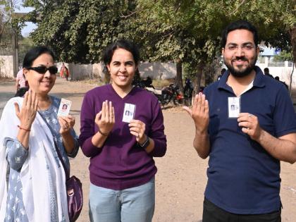 Amravati division recorded 5.49 percent polling till 10 am | अमरावती पदवीधर मतदारसंघ निवडणूक; दुपारी १२ वाजेपर्यंत १५.९४ टक्के मतदान