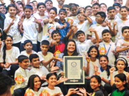 'Lokmat' took yoga culture to the world stage; Campus Club sets world record on Yoga Day to mark its silver jubilee | ‘लोकमत’ने योगसंस्कृती नेली विश्वस्तरावर; कॅम्पस क्लबच्या रौप्यमहोत्सवी वर्षानिमित्त योगदिनी साकारला विश्वविक्रम