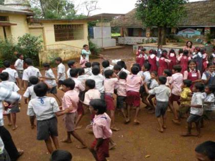 Private Accommodation in Zilla Parishad School; Students protested in Delanwadi | जिल्हा परिषद शाळेत खासगी निवास; देलनवाडीत विद्यार्थ्यांनी केले आंदोलन