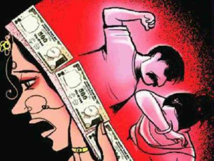 Harassment of married woman by demanding 8 lakhs and jewels from outside, crime against five persons | माहेरून ८ लाख व दागिने आण म्हणत विवाहितेचा छळ, पाच जणांवर गुन्हा