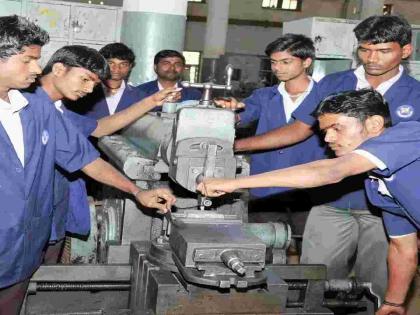 Six month job for youth; Recruitment of three thousand candidates | युवकांना सहा महिन्यांचा जॉब; तीन हजार उमेदवारांची नियुक्ती