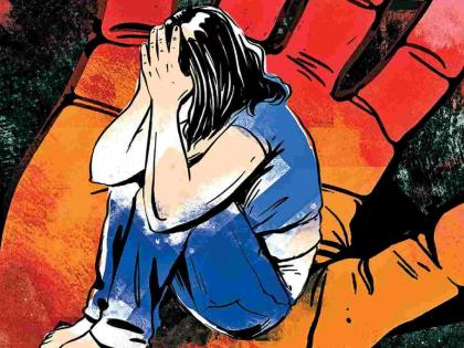 Case registered against teacher for molesting woman | महिलेचा विनयभंग करणाऱ्या शिक्षकाविरुद्ध गुन्हा दाखल Case registered against teacher for molesting woman | महिलेचा विनयभंग करणाऱ्या शिक्षकाविरुद्ध गुन्हा दाखल