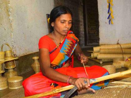 The bamboo cluster set up in Sakoli is gathering dust; Two crores of funds wasted, artisans' hands empty | साकोलीत उभारलेले बांबू क्लस्टर धूळ खात; दोन कोटींचा निधी व्यर्थ, कारागिरांचे हात रिकामे The bamboo cluster set up in Sakoli is gathering dust; Two crores of funds wasted, artisans' hands empty | साकोलीत उभारलेले बांबू क्लस्टर धूळ खात; दोन कोटींचा निधी व्यर्थ, कारागिरांचे हात रिकामे