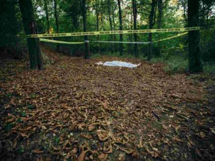 Horrifying murder in Goregaon! Farmer murdered on suspicion of witchcraft | गोरेगावात थरकाप उडवणारा खून ! जादूटोण्याच्या संशयावरून शेतकऱ्याचा केला खून Horrifying murder in Goregaon! Farmer murdered on suspicion of witchcraft | गोरेगावात थरकाप उडवणारा खून ! जादूटोण्याच्या संशयावरून शेतकऱ्याचा केला खून