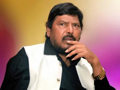 Pretending to be Ramdas Athawale's nephew, scammed Rs 18 lakhs in the name of medical admission | रामदास आठवलेंचा भाचा असल्याची बतावणी, वैद्यकीय प्रवेशाच्या नावाखाली १८ लाखांचा गंडा