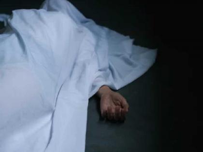 Treatment stopped due to lack of money, hope lost; Farmer commits suicide by hanging | पैशाअभावी उपचार थांबले, आशा संपली; गळफास घेऊन शेतकऱ्याची आत्महत्या Treatment stopped due to lack of money, hope lost; Farmer commits suicide by hanging | पैशाअभावी उपचार थांबले, आशा संपली; गळफास घेऊन शेतकऱ्याची आत्महत्या