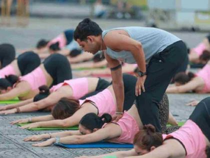Break in the service of contractual yoga instructors: Health Department's decision on the grounds of 'lack of funds' | कंत्राटी योग प्रशिक्षकांच्या सेवेला ब्रेक : निधी नसल्याचा’ कारणावरून आरोग्य विभागाचा निर्णय Break in the service of contractual yoga instructors: Health Department's decision on the grounds of 'lack of funds' | कंत्राटी योग प्रशिक्षकांच्या सेवेला ब्रेक : निधी नसल्याचा’ कारणावरून आरोग्य विभागाचा निर्णय