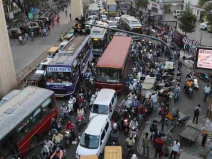 The 'Safety Report Card' of Traffic will open your eyes! How dangerous is Nagpur for traffic? | वाहतुकीच्या 'सुरक्षिततेचे रिपोर्ट कार्ड' तुमचे डोळे उघडेल ! नागपूर वाहतुकीसाठी किती धोकादायक? The 'Safety Report Card' of Traffic will open your eyes! How dangerous is Nagpur for traffic? | वाहतुकीच्या 'सुरक्षिततेचे रिपोर्ट कार्ड' तुमचे डोळे उघडेल ! नागपूर वाहतुकीसाठी किती धोकादायक?