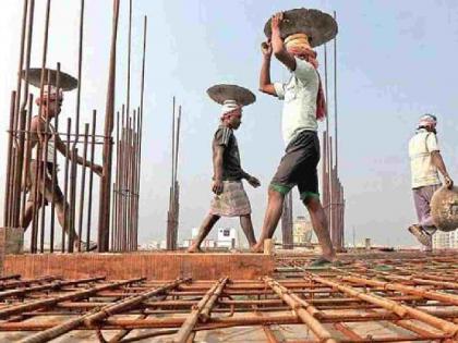 Fraudulent workers, fake certificate 'racket' busted by showing they worked for 90 days | कामगारांना ९० दिवस काम केल्याचे दाखवून फसवणूक, बनावट प्रमाणपत्राच्या 'रॅकेट'चा भंडाफोड Fraudulent workers, fake certificate 'racket' busted by showing they worked for 90 days | कामगारांना ९० दिवस काम केल्याचे दाखवून फसवणूक, बनावट प्रमाणपत्राच्या 'रॅकेट'चा भंडाफोड